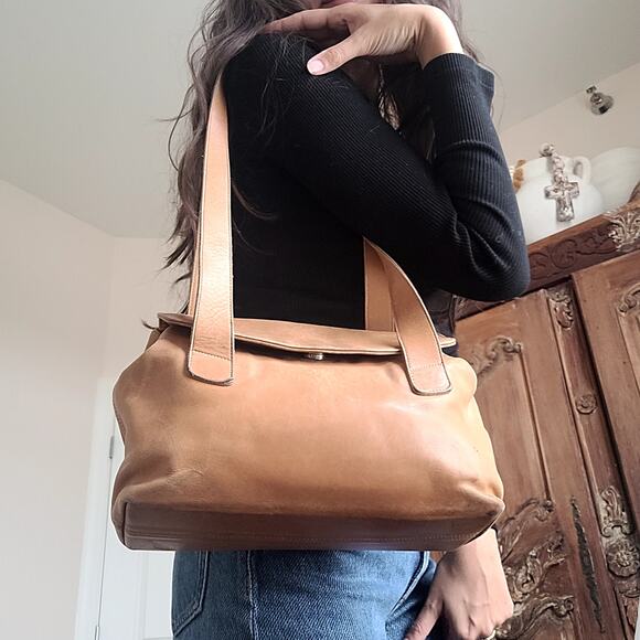 Vtg Coach Riverside Bag Tan Leather Shoulder bag Purse - Picture 2 of 8